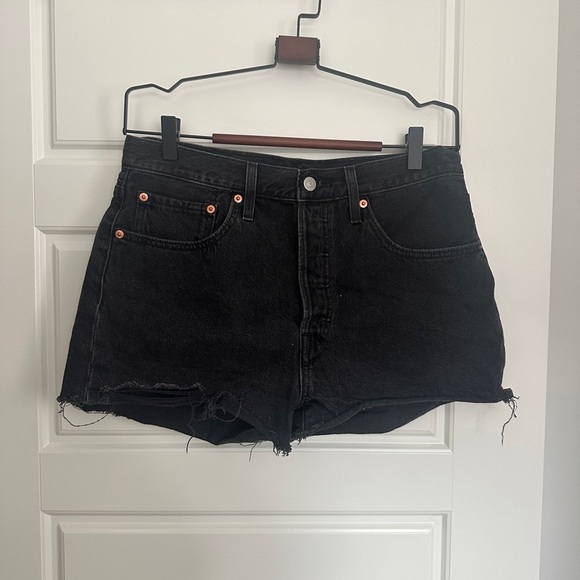 Levi's Black Jean Shorts High-Waisted Distressed - Picture 1 of 2